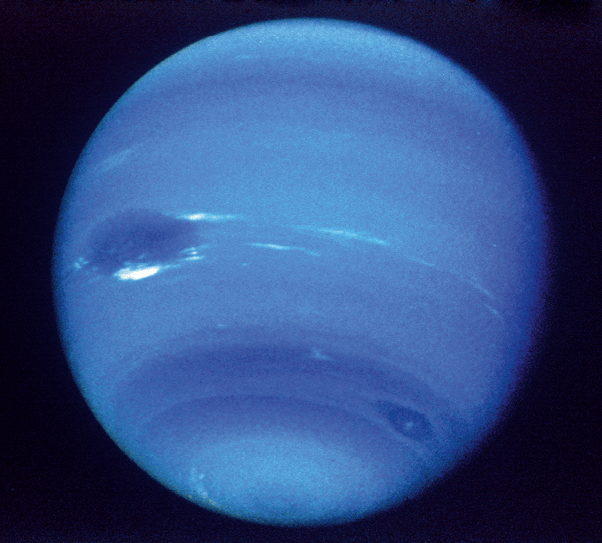 Chapitre 13 - Exercice corrigé - Période de Néréide - Photographie de Neptune prise par Voyager 2
