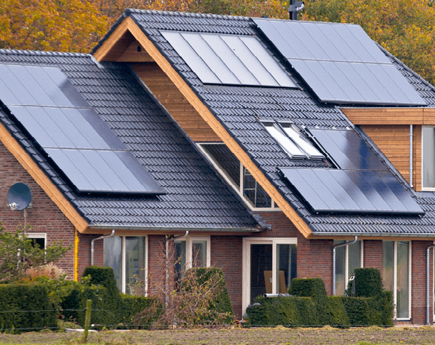 panneaux photovoltaïques sur une maison