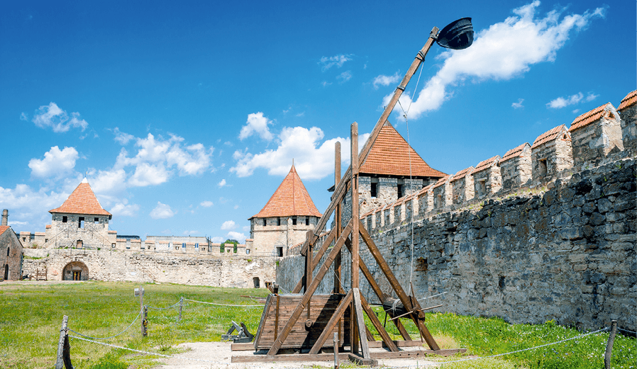 Reconstitution d'un trébuchet médiéval