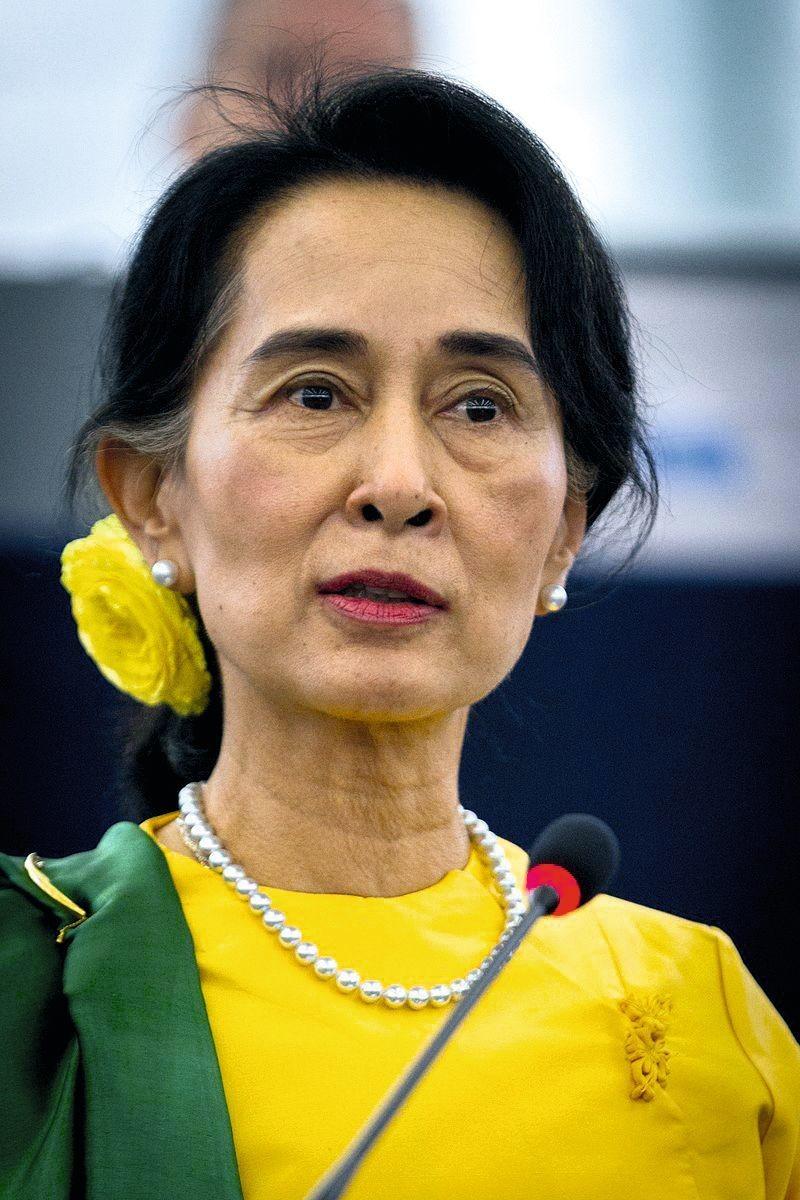 Aung San Suu Kyi (1945)