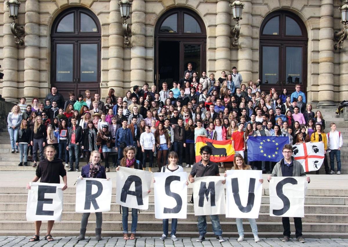 Des étudiants Erasmus à lʼuniversité de Prague (République tchèque)
