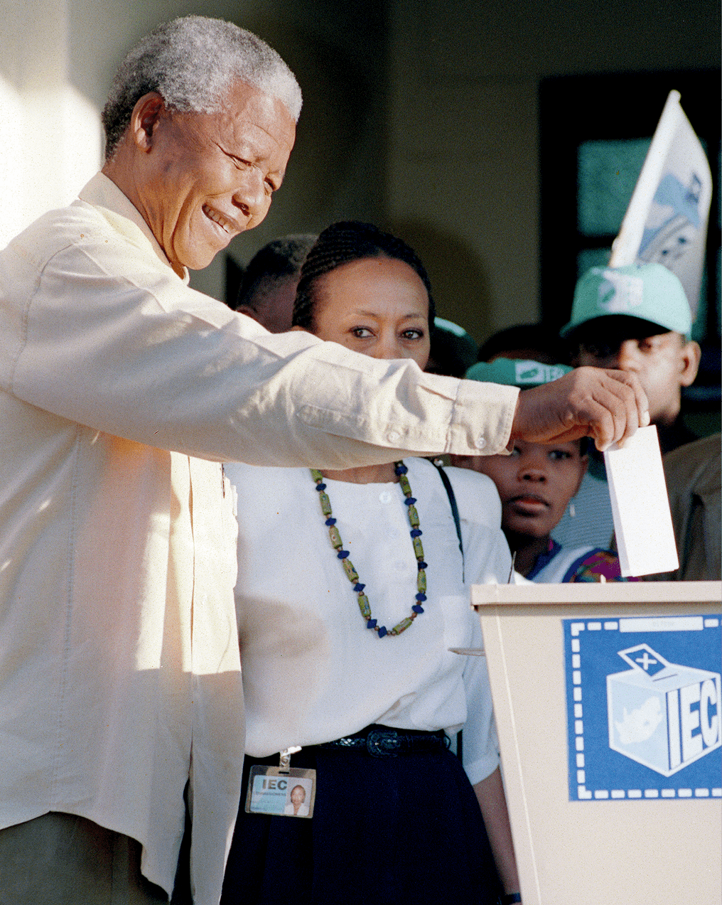 Walter Dhladhla, 1994, photographie de Nelson Mandela qui vote