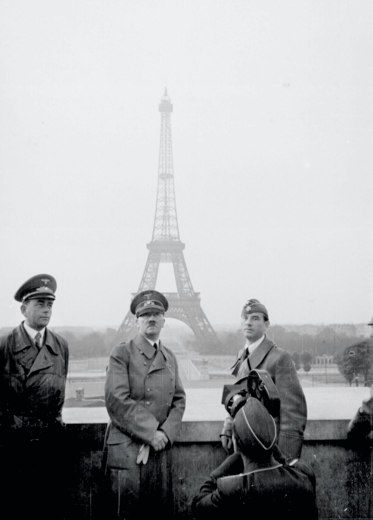 Hitler A Paris