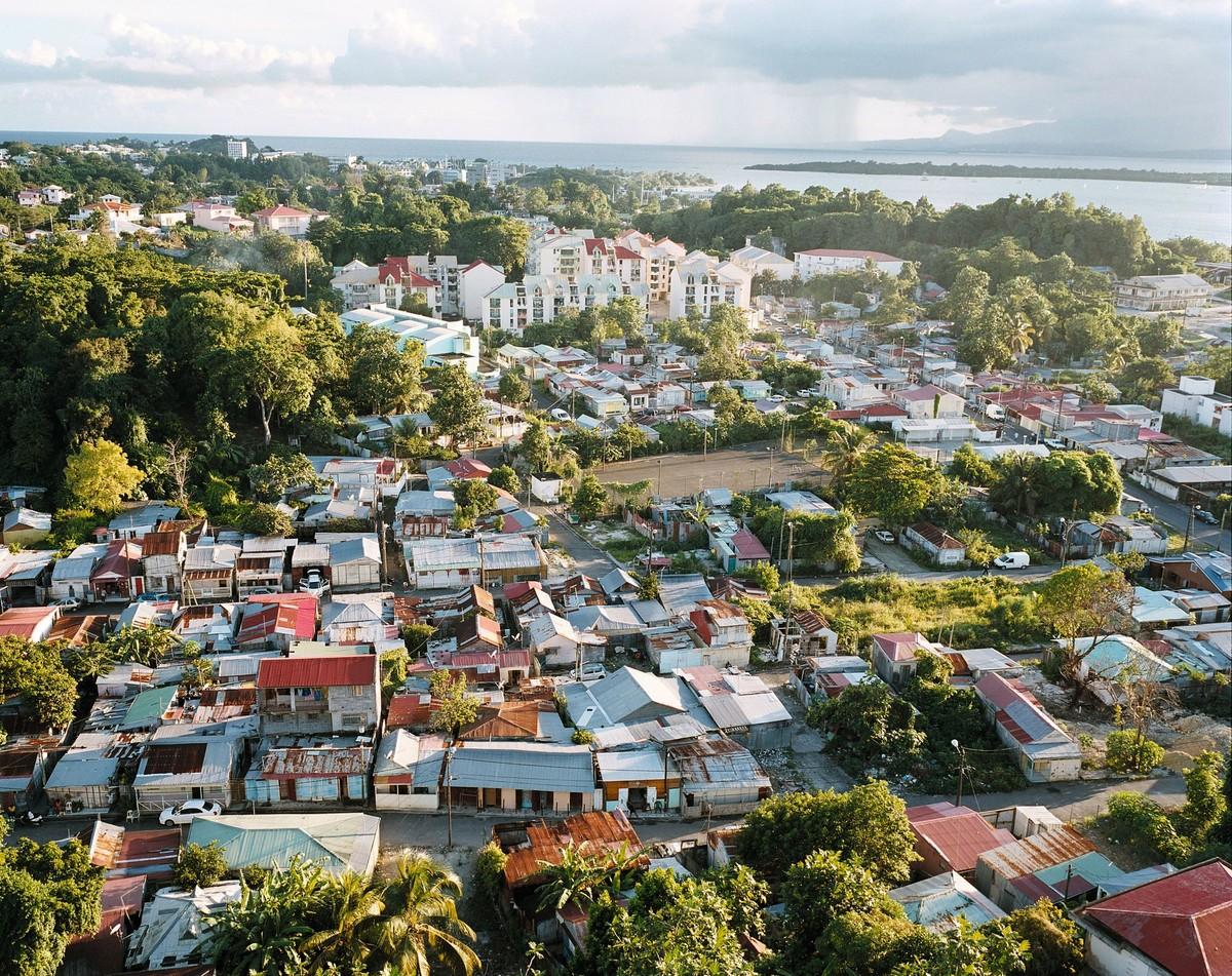 Pointe‑à‑Pitre (Guadeloupe), vue depuis la Tour Massabielle sur le quartier du Carénage