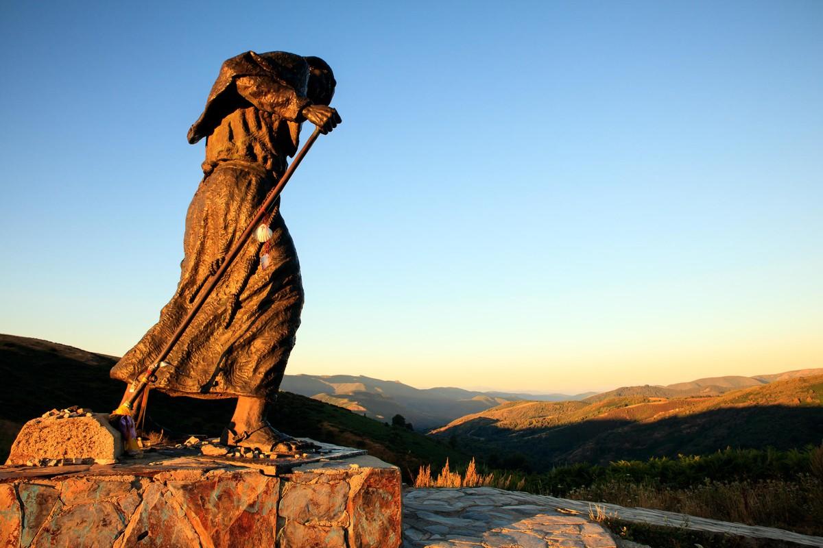 Estatua de un peregrino, Alto de San Roque, España