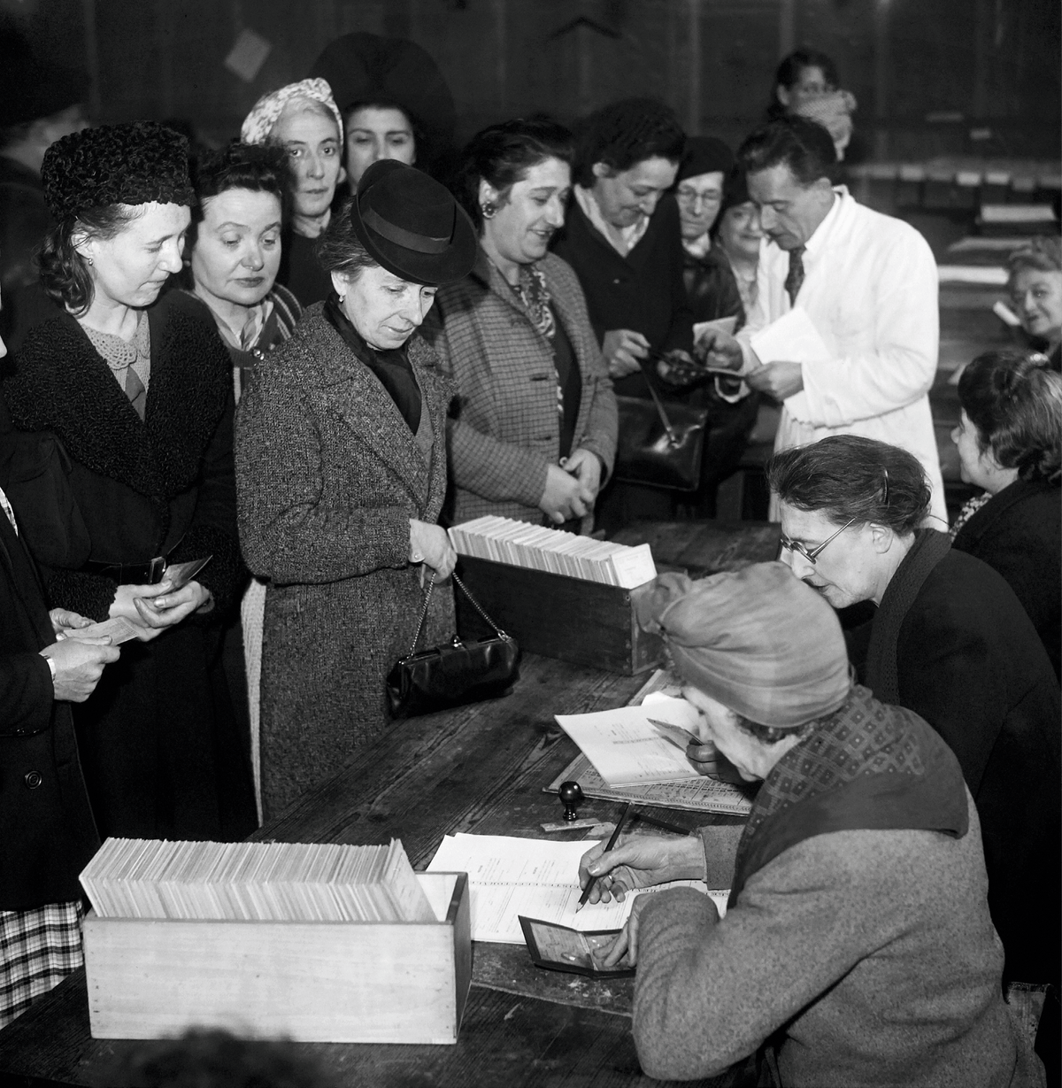 Les femmes votent