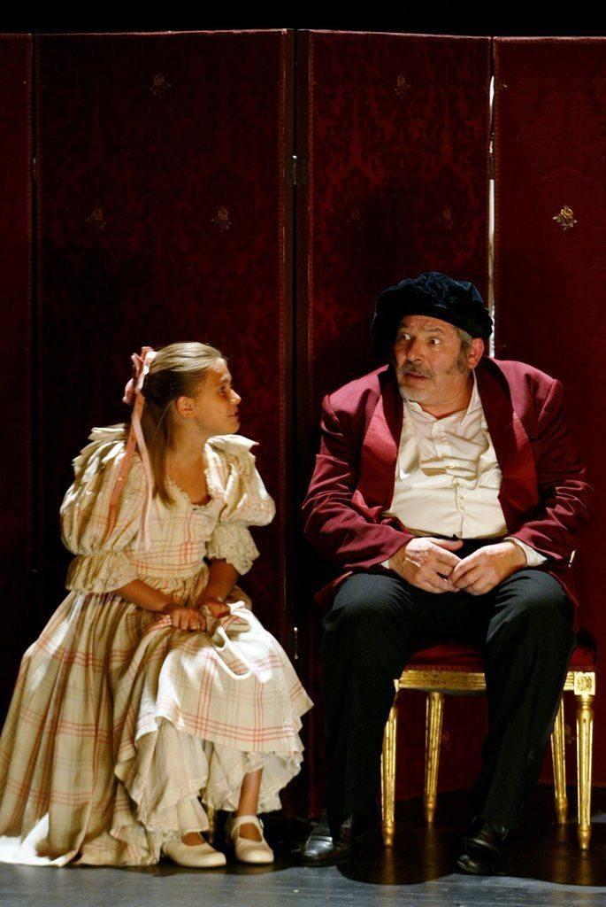 Argan et Louison dans Le Malade imaginaire, avec Yves Pignot et Charlotte Laffille, mise en scène de Nicolas Briançon (Théâtre 14, Paris), 2005.