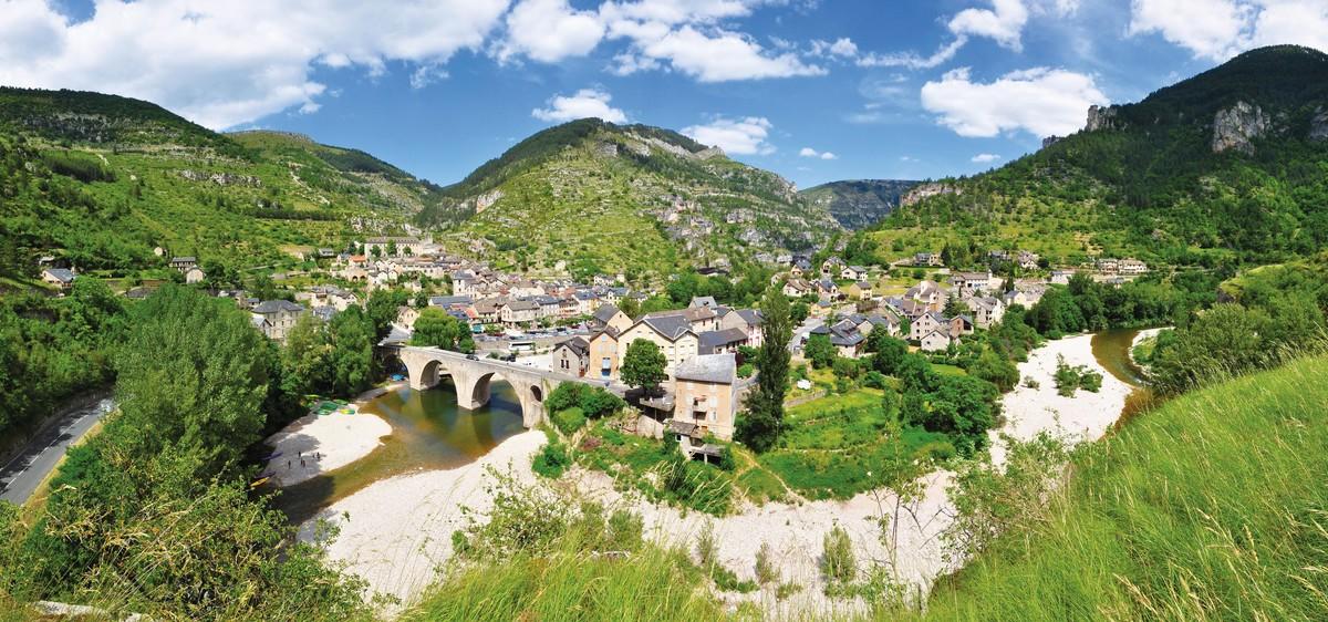 Le village de Sainte-Enimie en Lozère