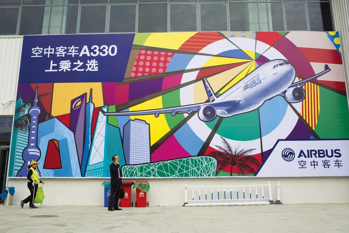 Une publicité pour l'A330 d'Airbus, à Zhuhai en Chine, 2014.
