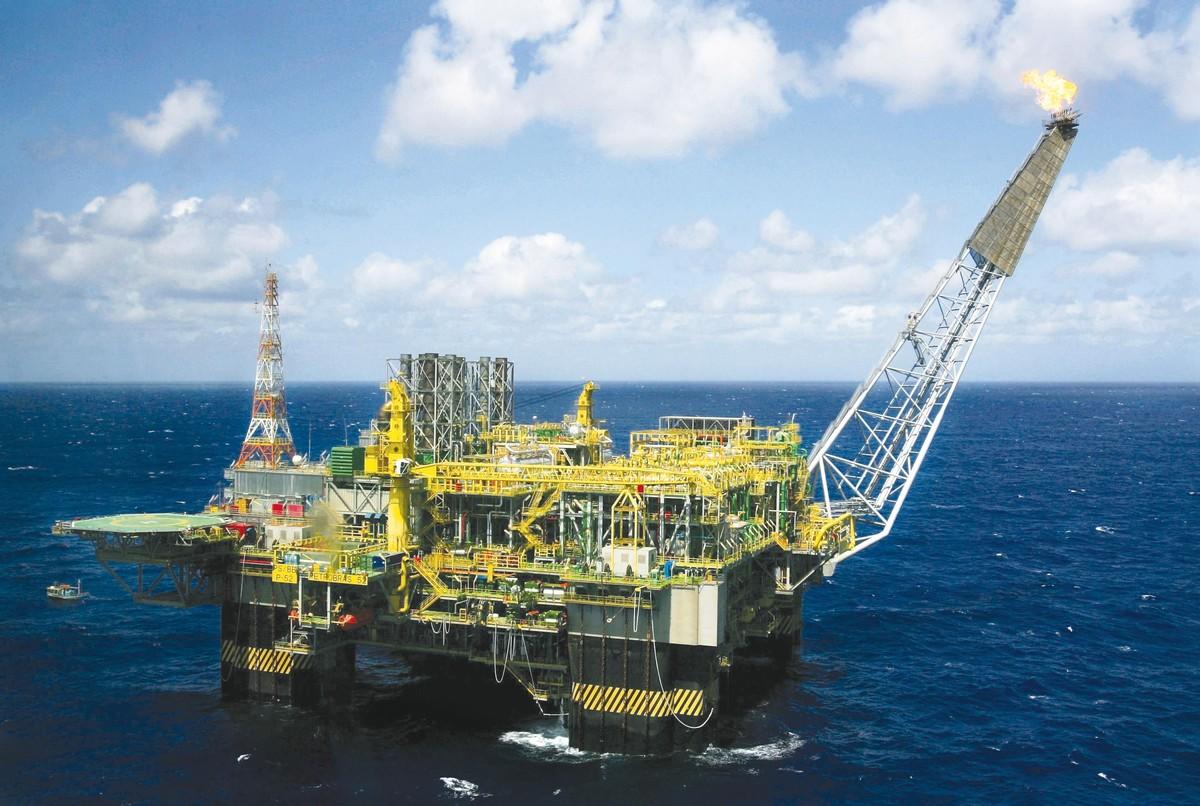 Une plate-forme pétrolière offshore (Campos Basin, Brésil)
