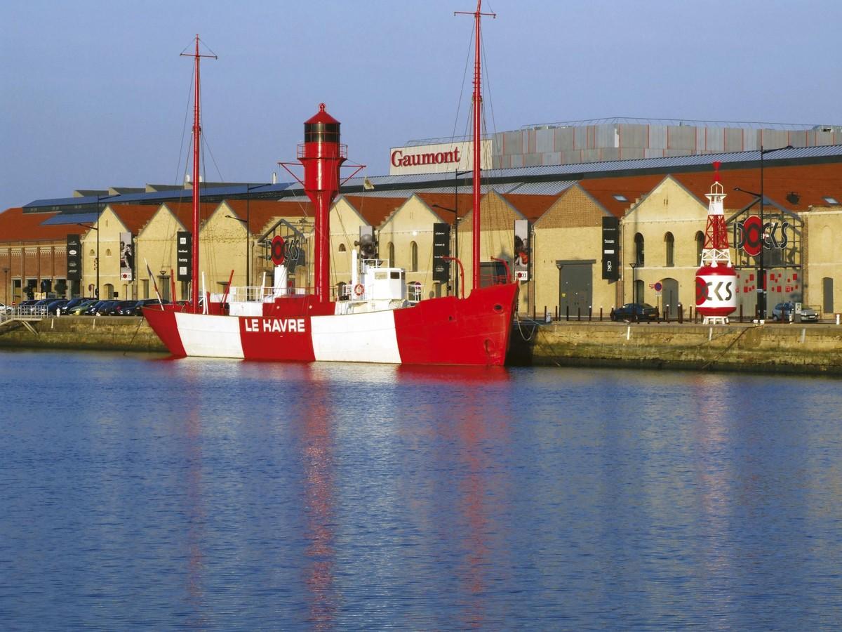 <stamp theme='his-green2'>Doc. 6</stamp> Les Docks Vauban