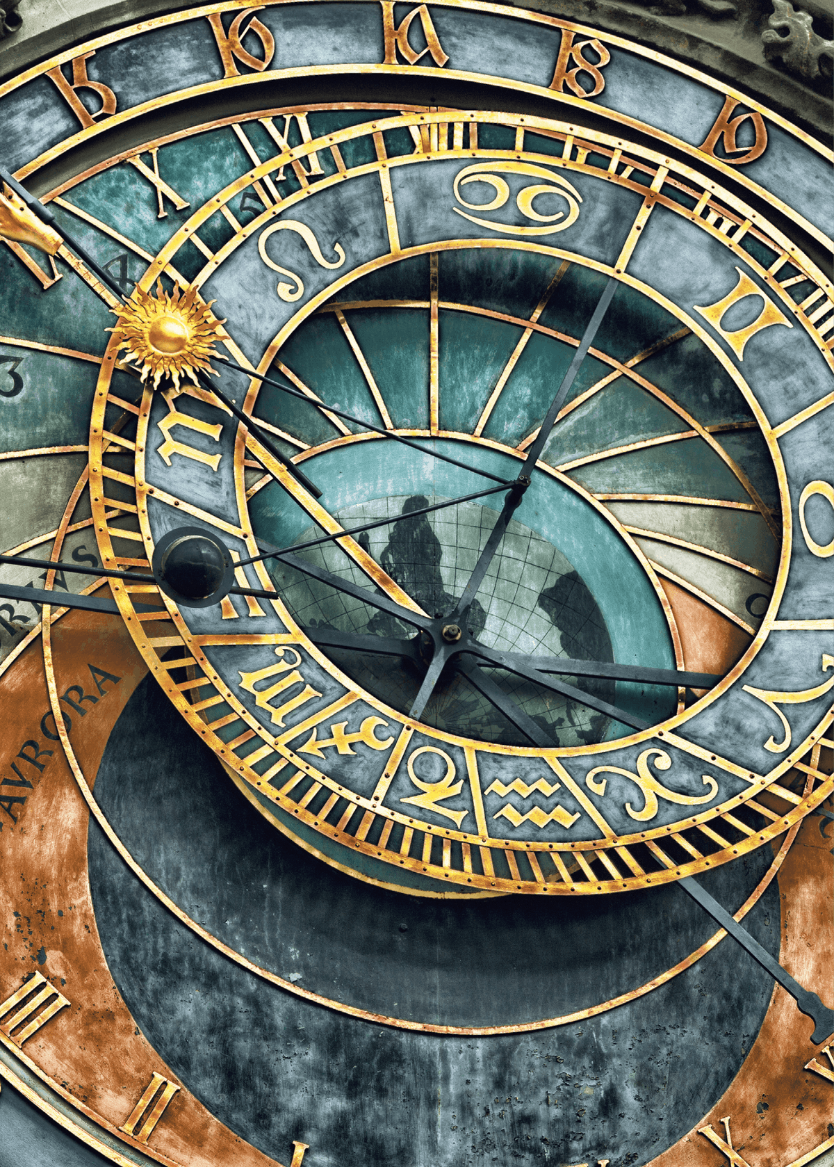 L'horloge astronomique médiévale sur la place de la vieille ville de Prague