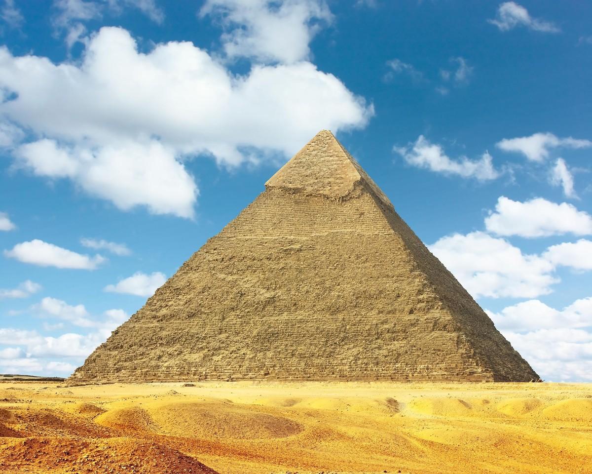 La grande pyramide de Gizeh.